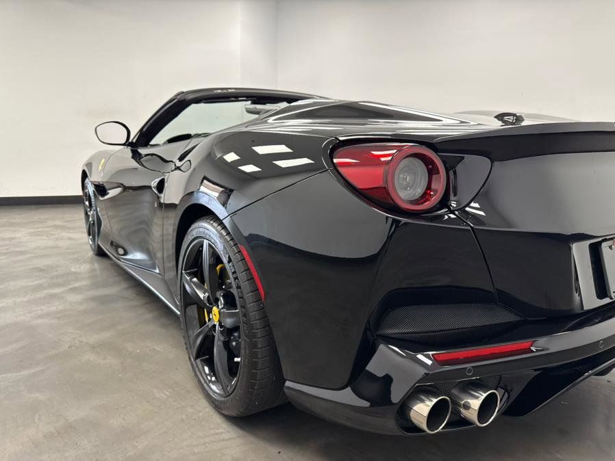 Used 2019 Ferrari Portofino RWD image 37