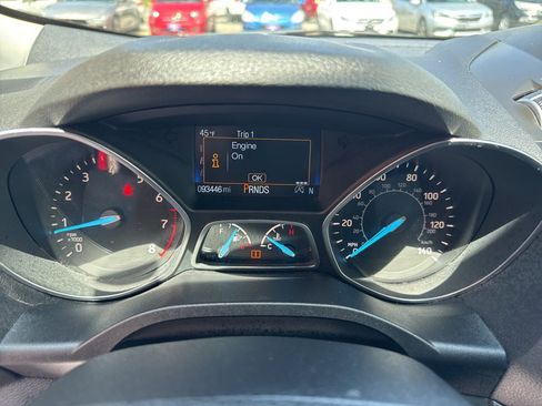 Used 2017 Ford Escape SE w/ Equipment Group 201A AWD/4WD image 26