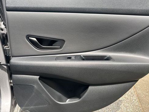 New 2025 Hyundai Elantra SEL image 16