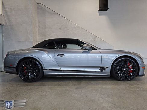 Used 2022 Bentley Continental GT Speed image 11
