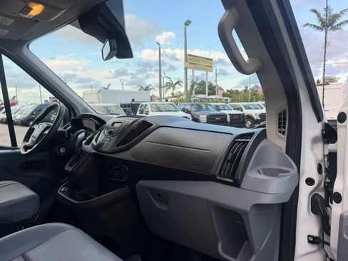 Used 2018 Ford Transit 250 148 Medium Roof RWD image 17