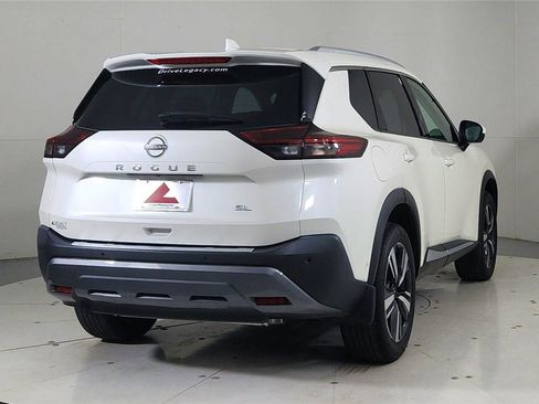 Certified 2023 Nissan Rogue SL w/ SL Premium Package image 6