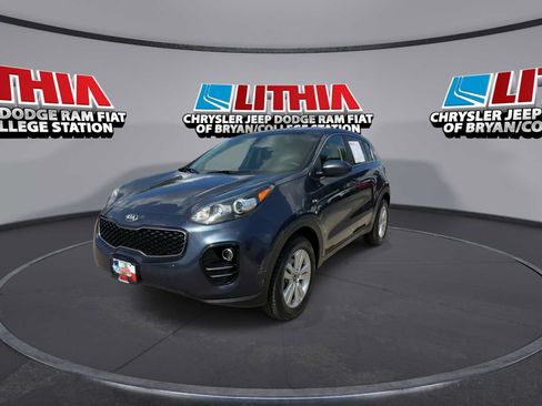 Used 2017 Kia Sportage LX AWD/4WD image 3