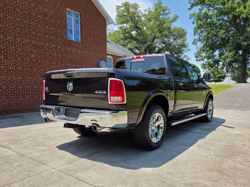 Used 2017 RAM 1500 Laramie w/ Convenience Group AWD/4WD image 5