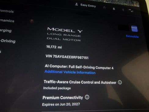 Used 2024 Tesla Model Y Long Range AWD/4WD image 21