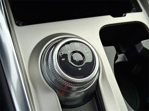 Certified 2022 Ford Explorer XLT w/ Equipment Group 202A image 4