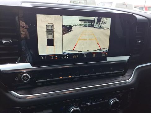 Used 2025 GMC Sierra 1500 SLT w/ SLT Premium Plus Package image 29