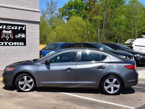 Used 2013 Acura ILX w/ Technology Package FWD image 3