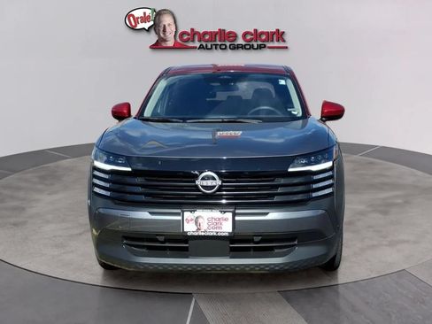 Used 2025 Nissan Kicks SV FWD image 9