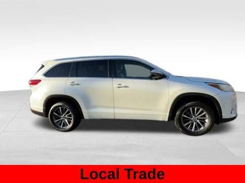 Used 2017 Toyota Highlander XLE image 10