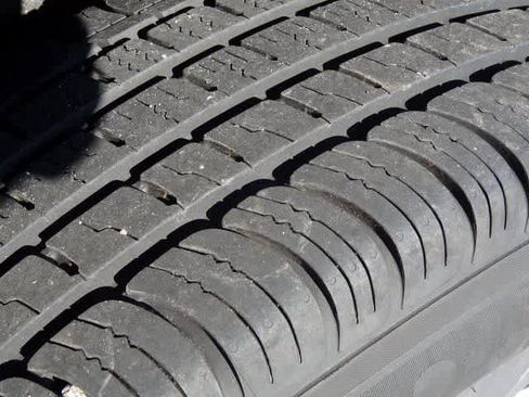 Used 2025 Toyota RAV4 XLE image 27