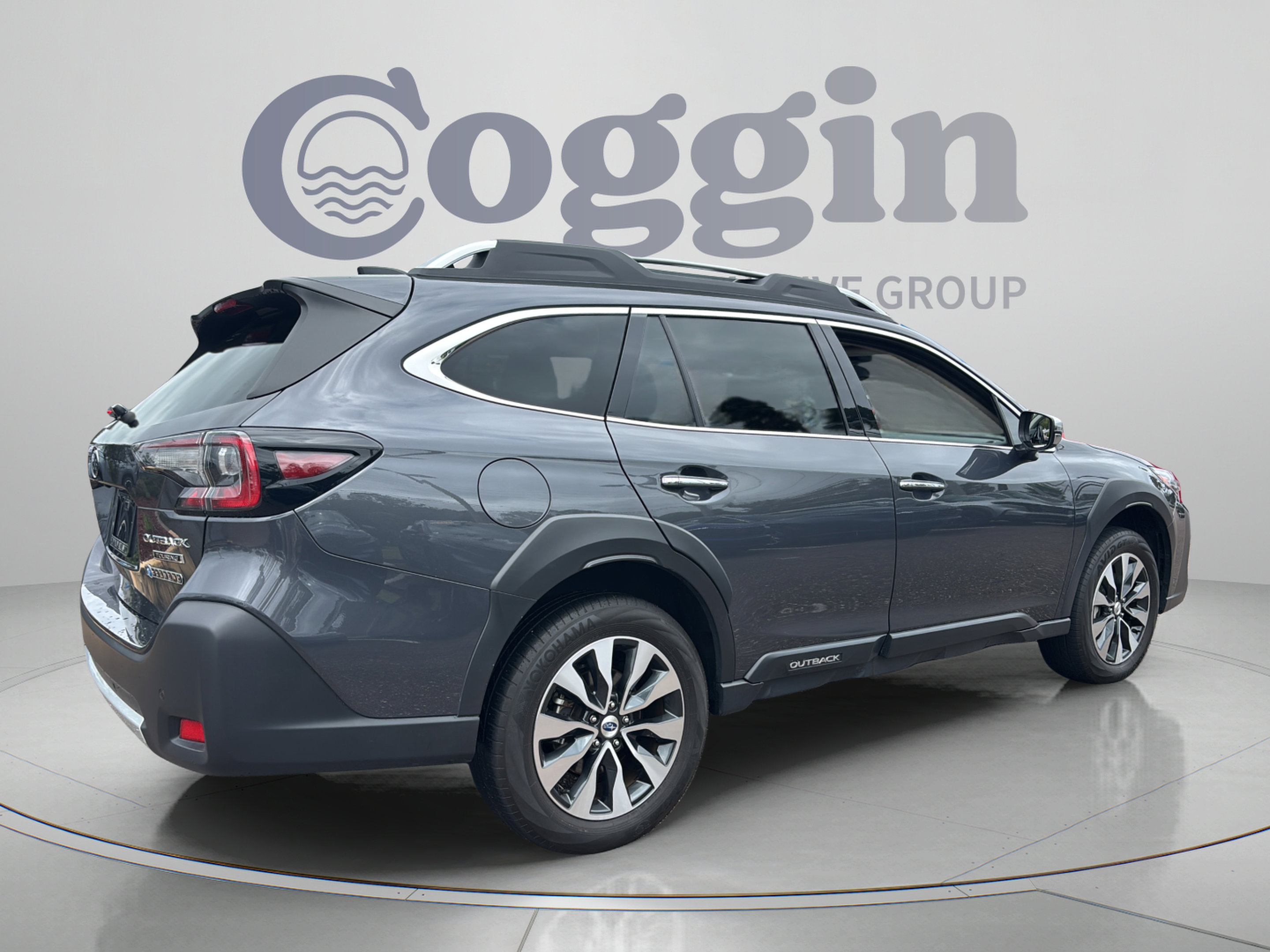 Used 2023 Subaru Outback Touring AWD/4WD image 16