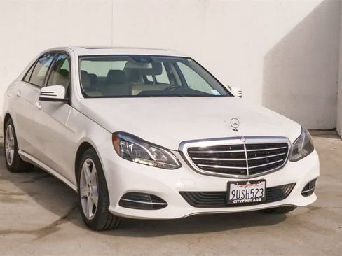 Used 2014 Mercedes-Benz E 350 Sedan image 3