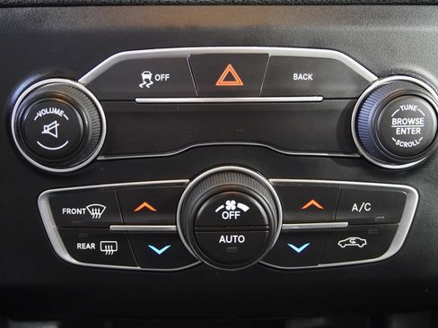 Used 2016 Dodge Charger SXT RWD image 20