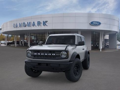 New 2026 Ford Bronco 2-Door w/ Sasquatch Package AWD/4WD image 2
