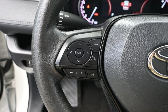 Used 2025 Toyota RAV4 LE FWD image 21