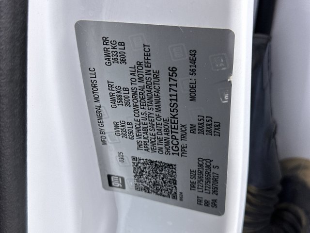 Used 2025 Chevrolet Colorado Trail Boss AWD/4WD image 35