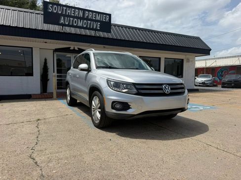 Used 2016 Volkswagen Tiguan SE FWD image 3