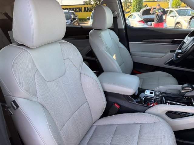 Used 2021 Kia Telluride SX w/ Towing Package FWD image 25