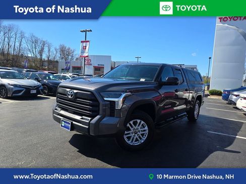 Used 2022 Toyota Tundra SR5 w/ SR5 Convenience Package AWD/4WD image 1