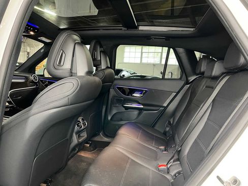 Used 2026 Mercedes-Benz GLC 300 4MATIC image 19