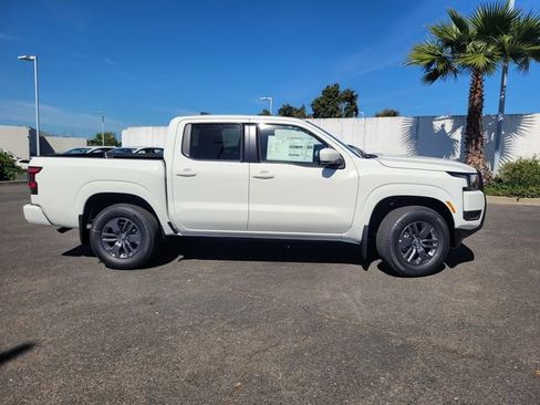 New 2026 Nissan Frontier SV image 4