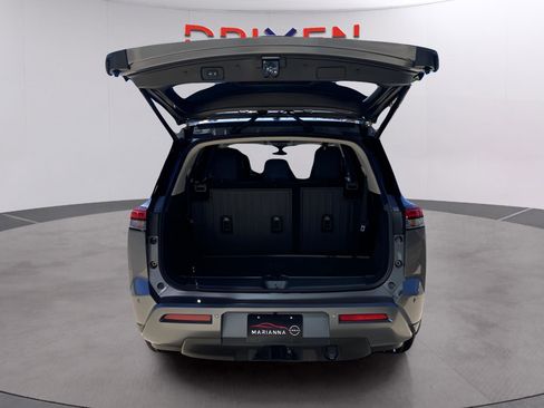 New 2026 Nissan Pathfinder Platinum w/ Cargo Package image 27