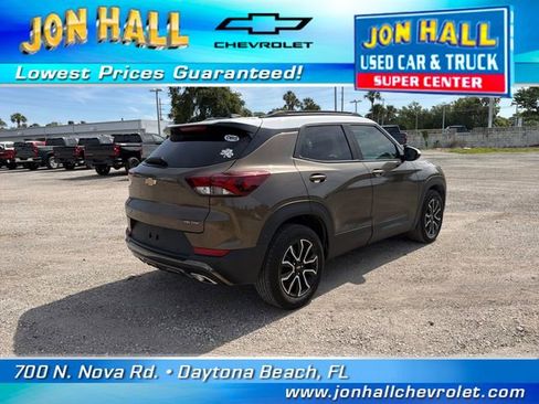 Used 2021 Chevrolet TrailBlazer ACTIV w/ Technology Package FWD image 11