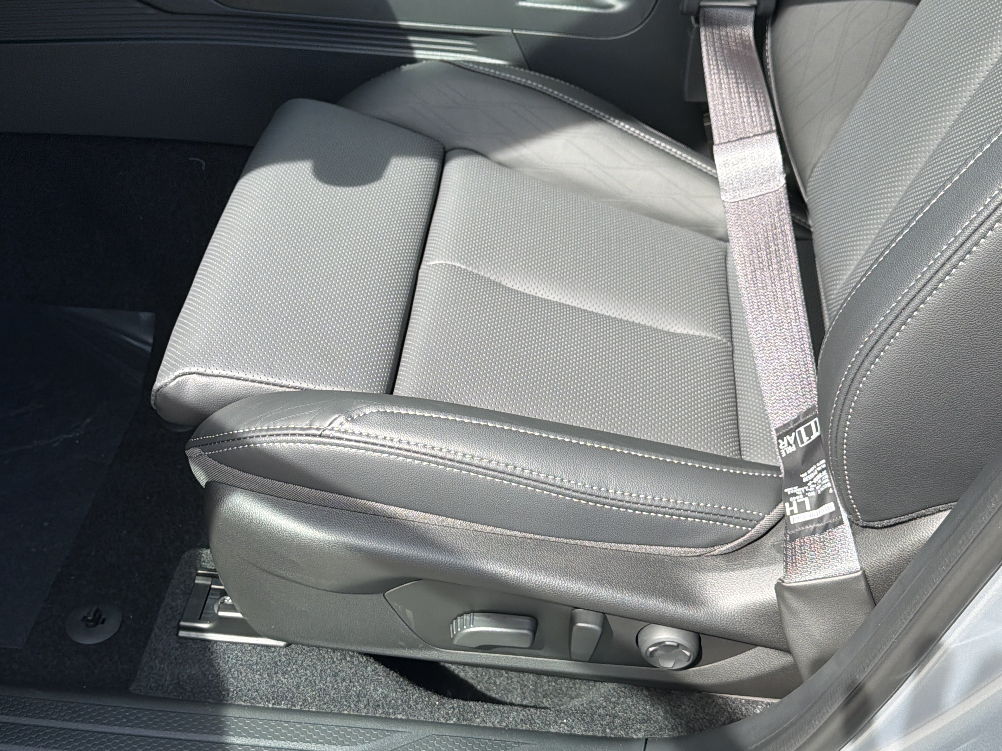 New 2026 Subaru Outback Touring AWD/4WD image 21