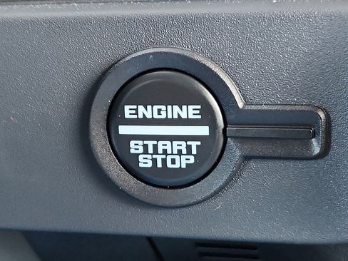 Used 2025 Ford Bronco Outer Banks w/ Sasquatch Package AWD/4WD image 22