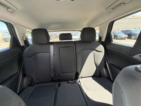 Used 2025 Kia Sportage LX image 16