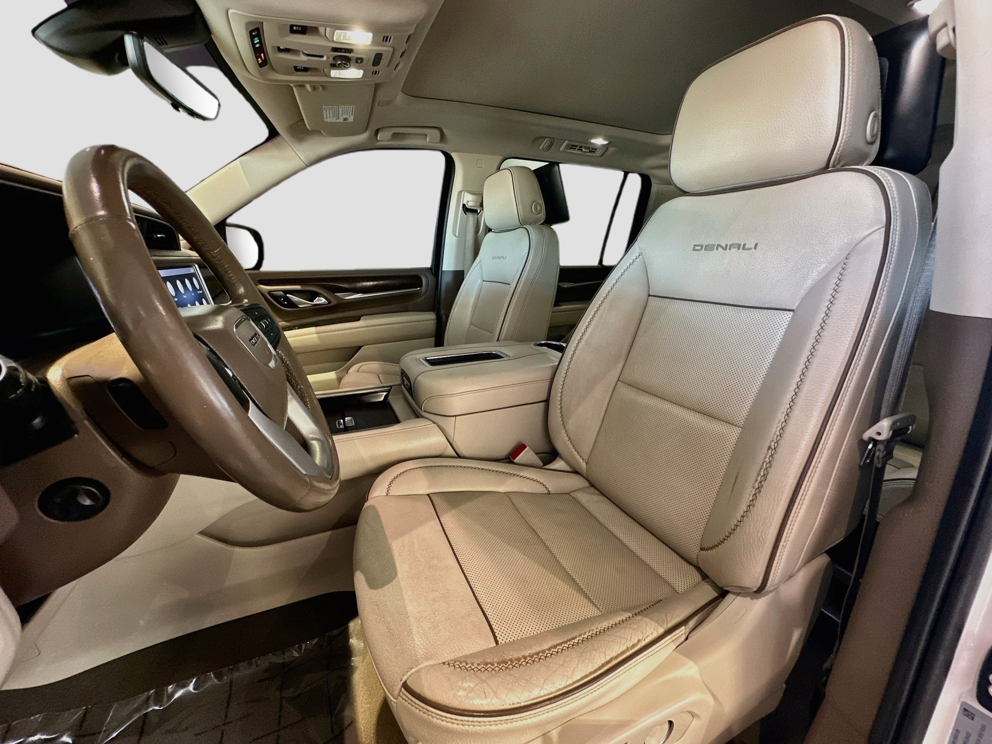 Used 2021 GMC Yukon XL Denali w/ Denali Ultimate Package AWD/4WD image 22