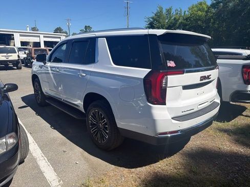 Used 2025 GMC Yukon Elevation RWD image 11