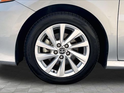 Used 2024 Toyota Camry LE FWD image 11