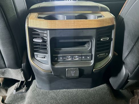 Used 2023 RAM 1500 Limited AWD/4WD image 27