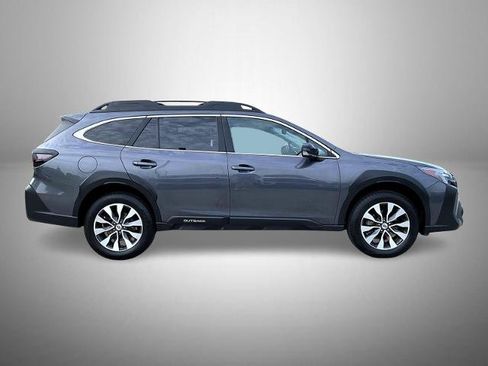 Used 2023 Subaru Outback Limited AWD/4WD image 4