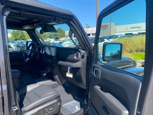 New 2025 Jeep Wrangler Unlimited Sahara AWD/4WD image 29