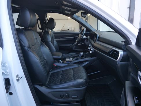 Used 2023 Kia Telluride EX X-Line image 17