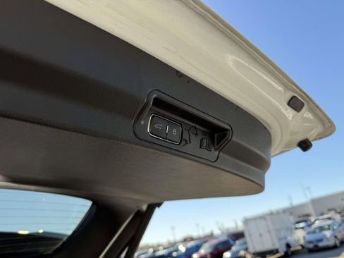 Used 2025 Ford Explorer ST-Line image 8