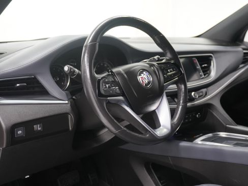 Used 2022 Buick Enclave Essence FWD image 10