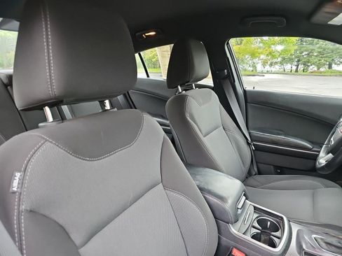 Used 2015 Dodge Charger SE w/ Popular Equipment Group RWD image 11