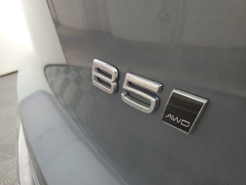 Used 2023 Volvo XC40 B5 Plus w/ Climate Package AWD/4WD image 9