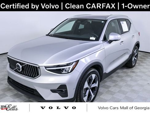 Certified 2025 Volvo XC40 B5 Plus image 1