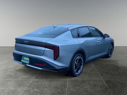 Used 2025 Kia K4 EX image 7