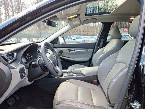 Used 2023 INFINITI QX50 Luxe image 14