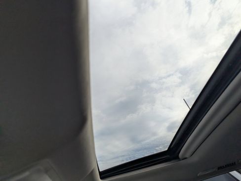 Used 2015 Toyota Highlander Limited image 27