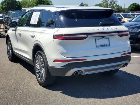 Used 2023 Lincoln Corsair Reserve w/ Equipment Group 201A AWD/4WD image 3