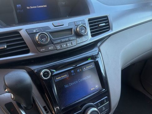 Used 2014 Honda Odyssey EX-L image 22