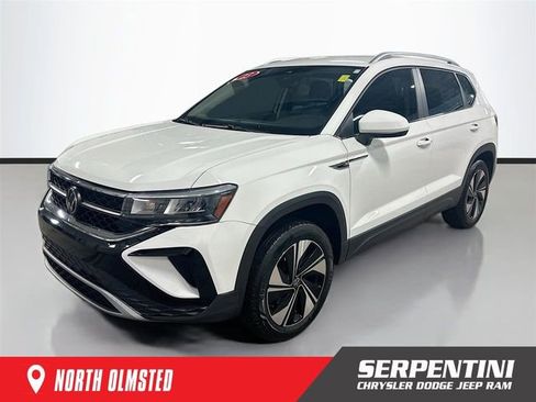 Used 2023 Volkswagen Taos SE image 1