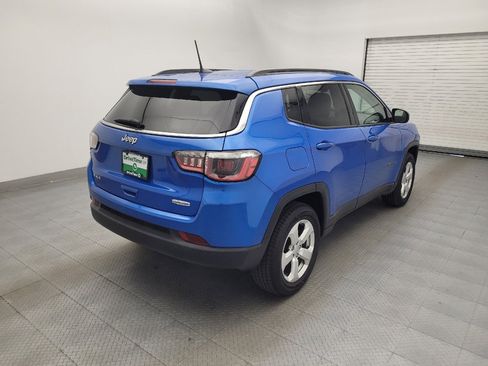 Used 2017 Jeep Compass Latitude w/ Popular Equipment Group AWD/4WD image 9